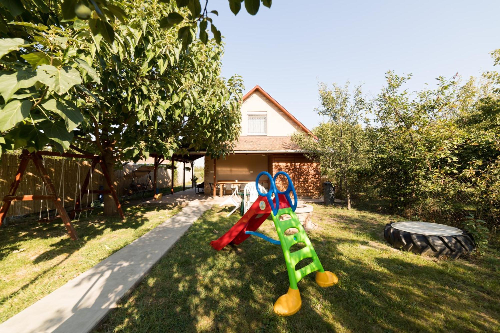 Kevikincses Vendeghaz Holiday home *