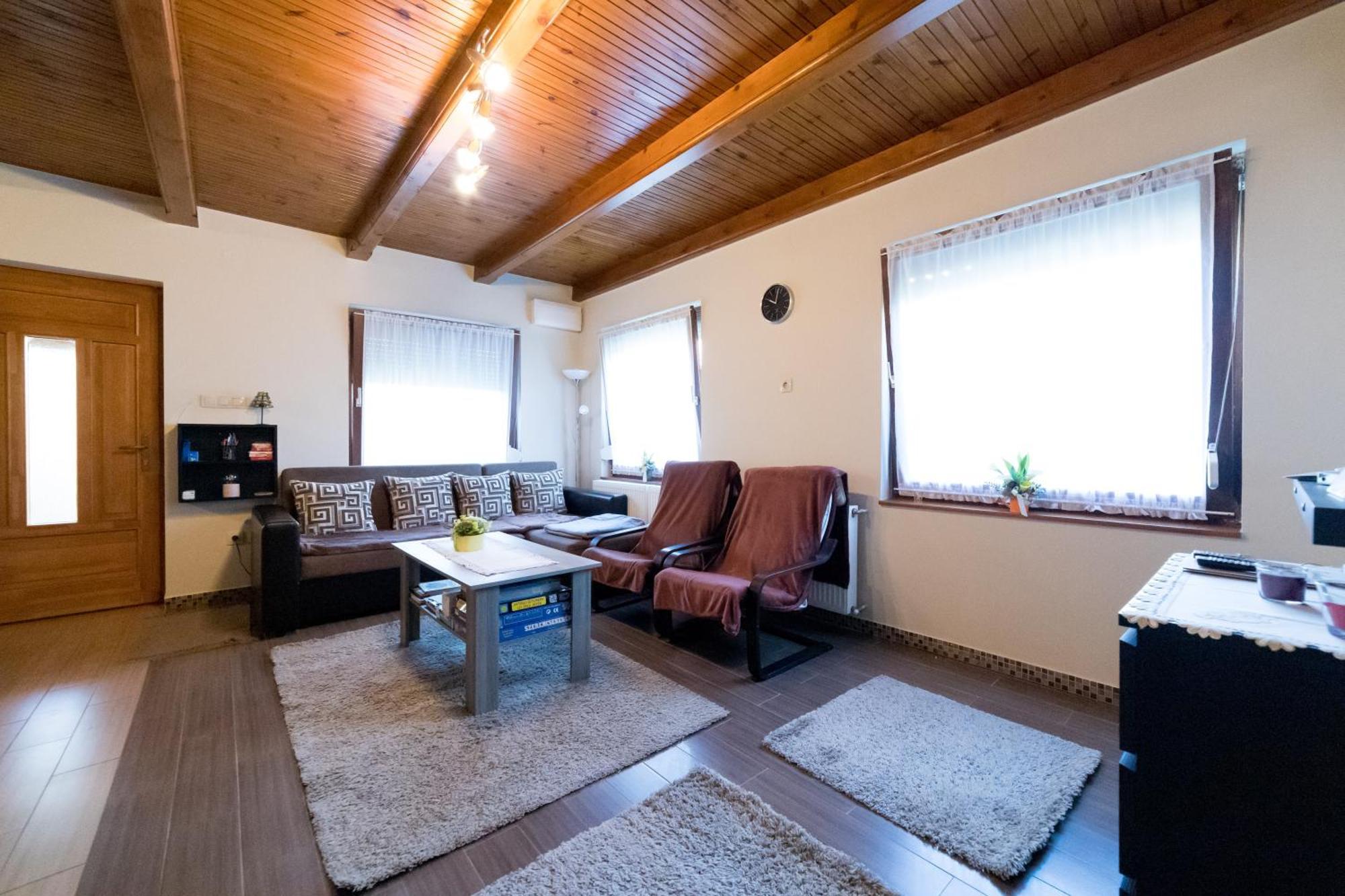 Kevikincses Vendeghaz Holiday home Turkeve